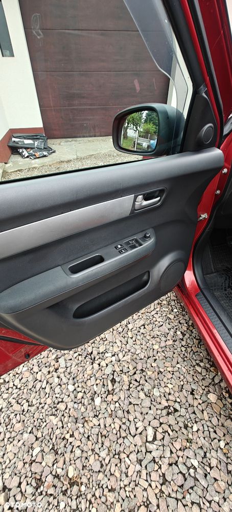 Suzuki Swift - 8