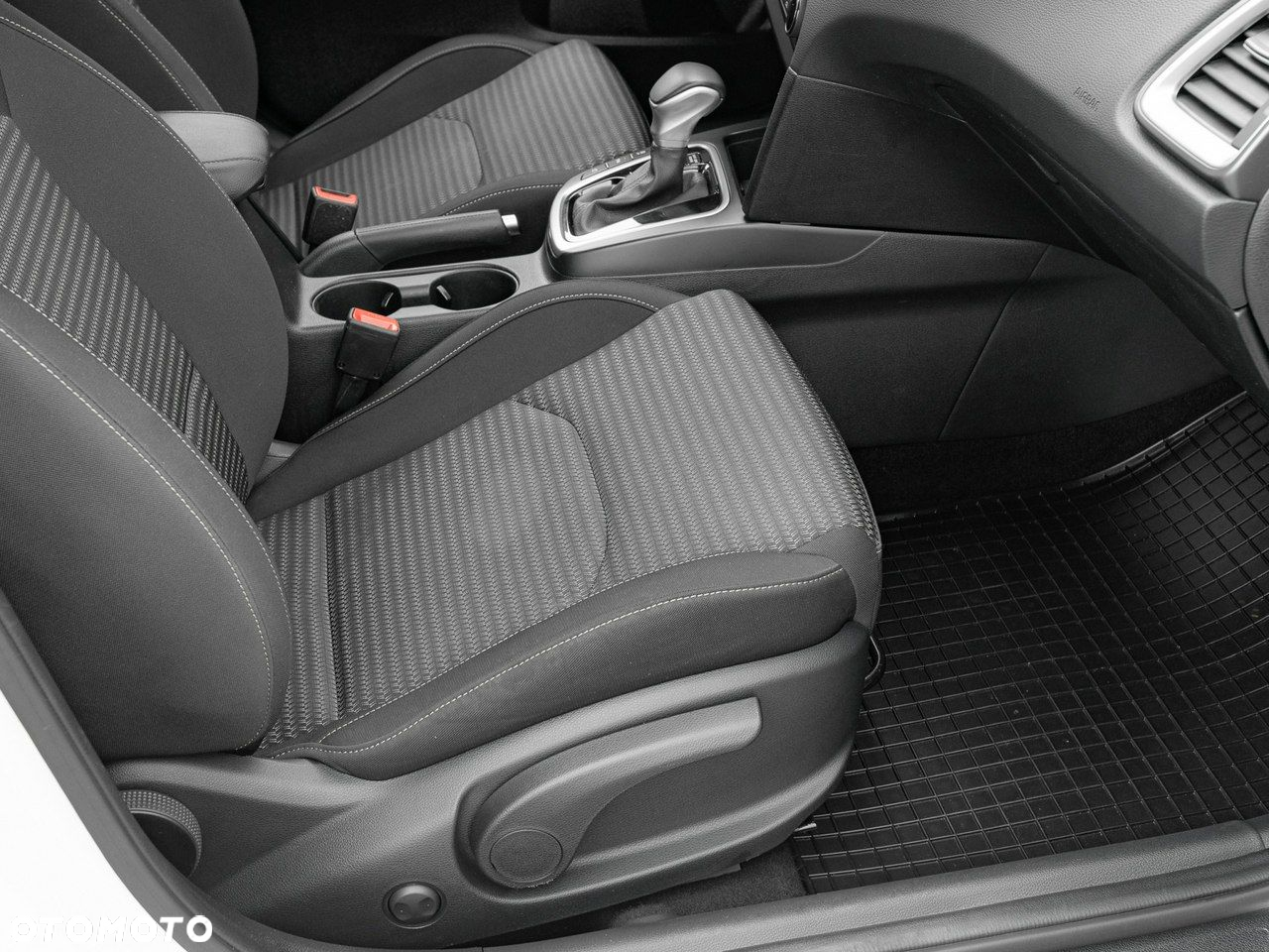 Kia Ceed 1.5 T-GDI M DCT - 33