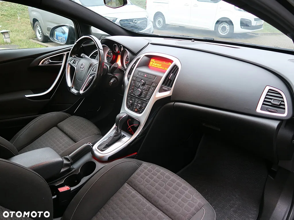 Opel Astra IV GTC 2.0 CDTI Sport - 6