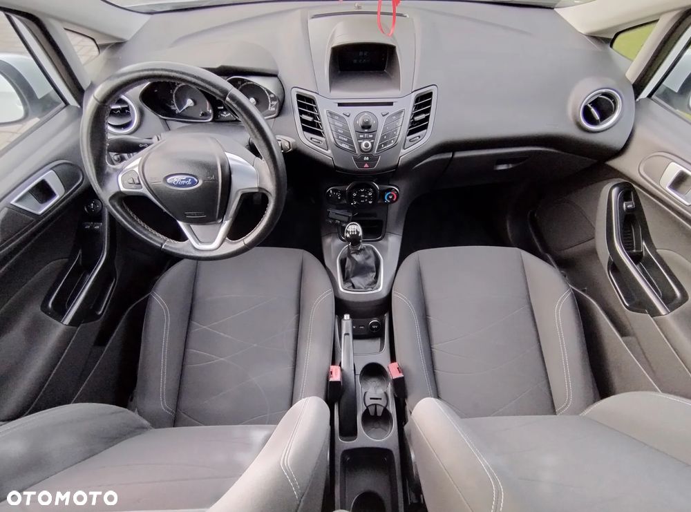Ford Fiesta 1.25 Champions Edition - 27