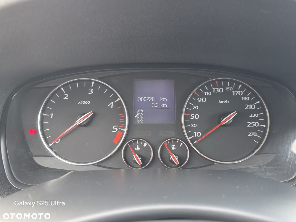 Renault Laguna dCi 150 FAP Dynamique - 26