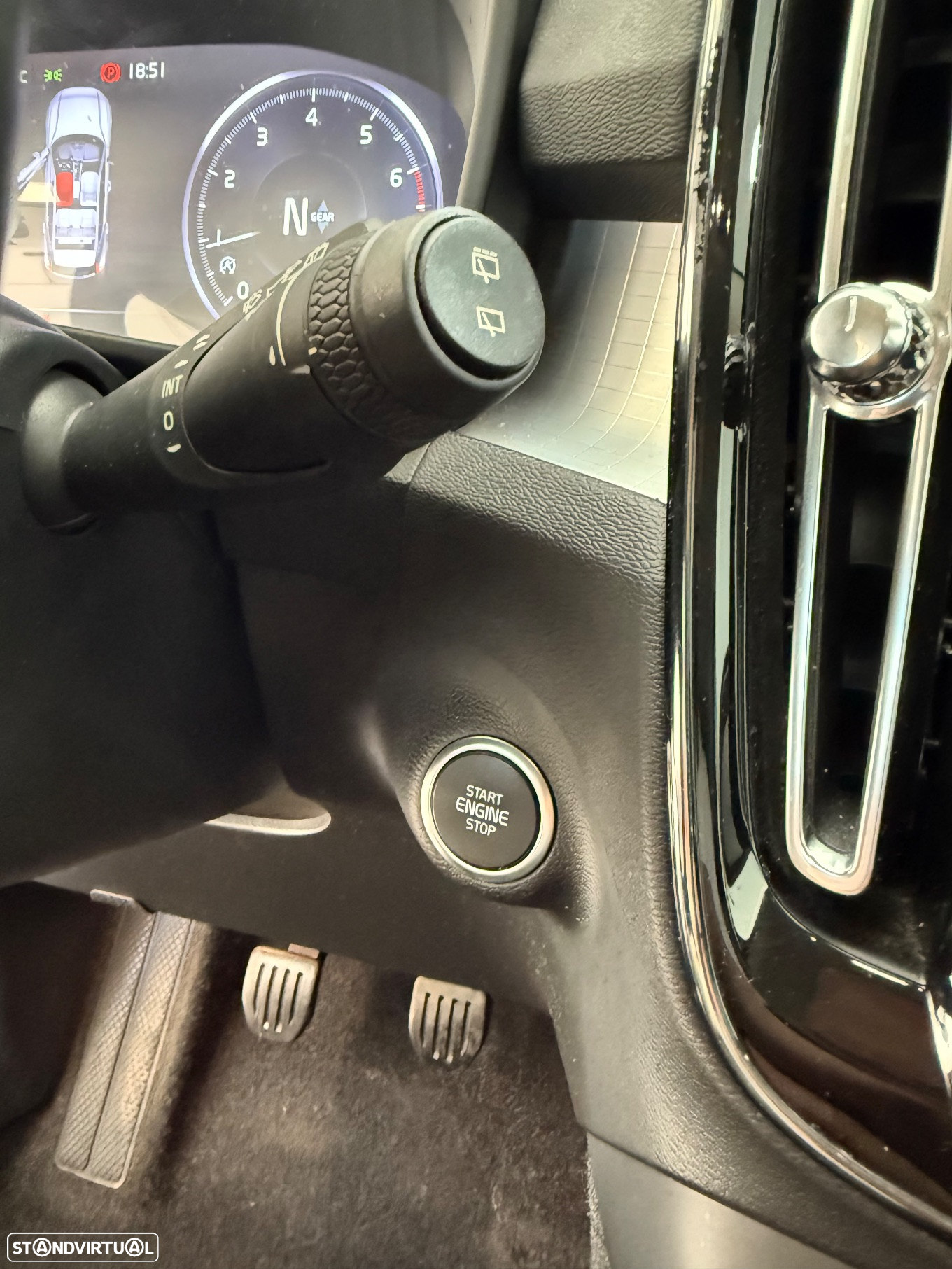 Volvo XC 40 1.5 T3 Momentum Tech Edition - 18