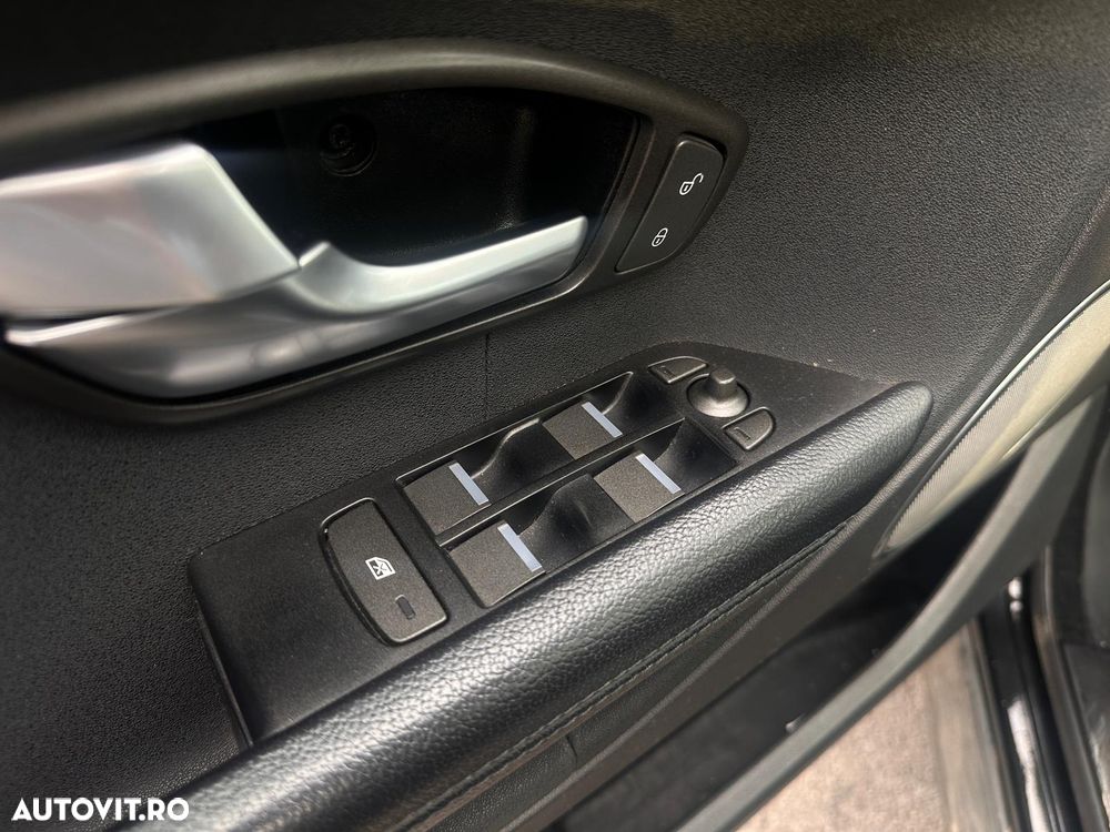 Land Rover Range Rover Evoque - 16