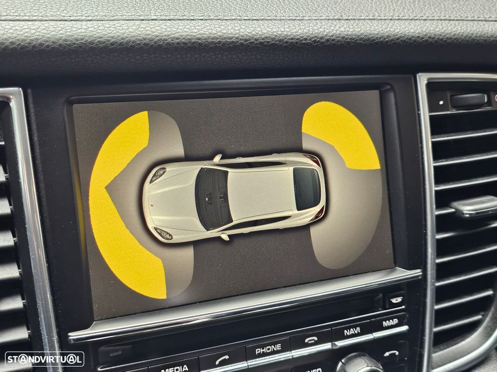 Porsche Panamera Platinum Edition - 15