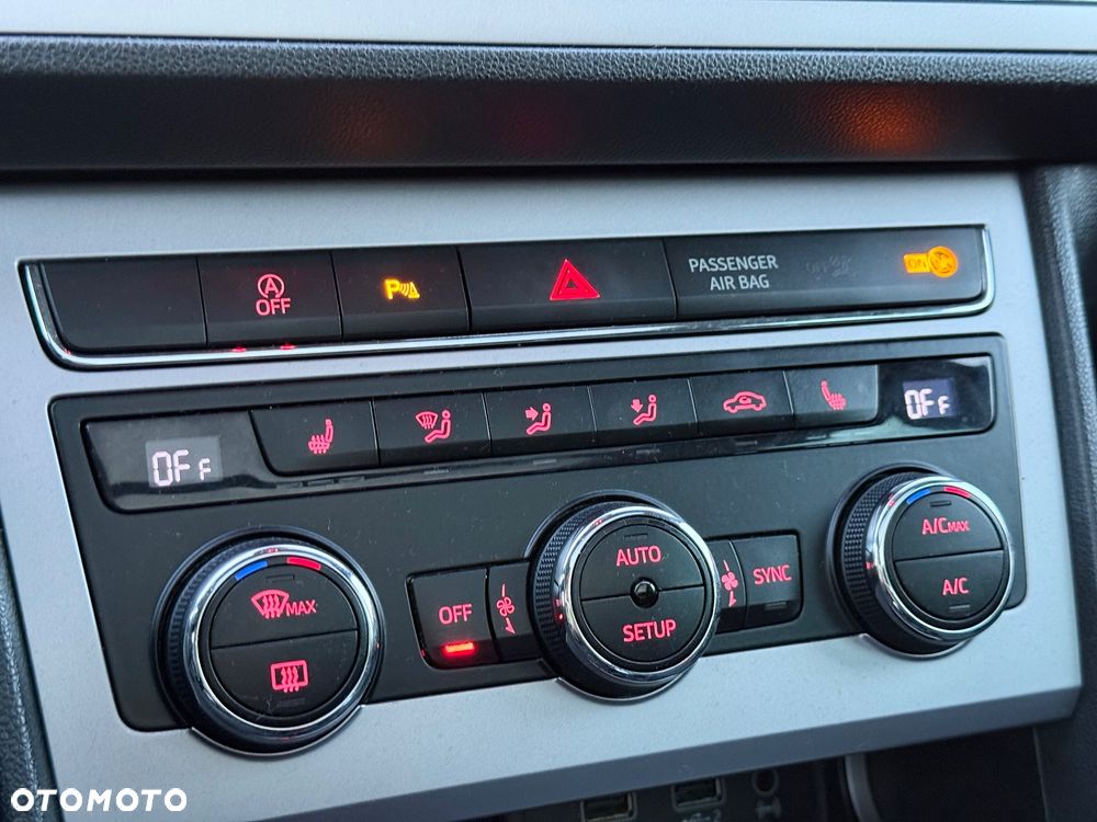 Seat Leon 2.0 TDI DPF Start&Stop DSG XCELLENCE - 15