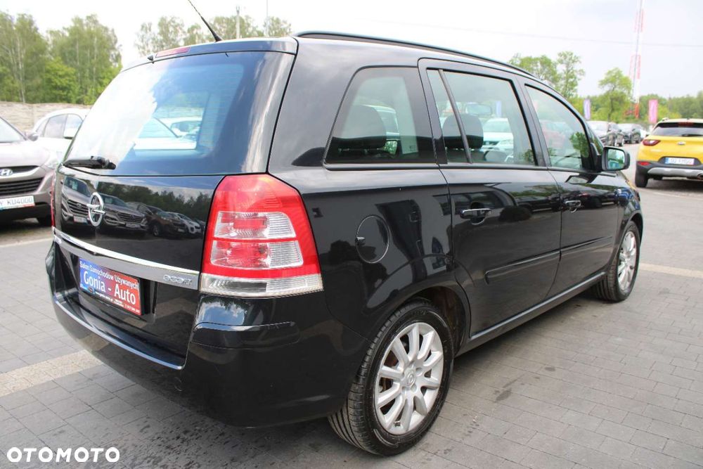 Opel Zafira - 12