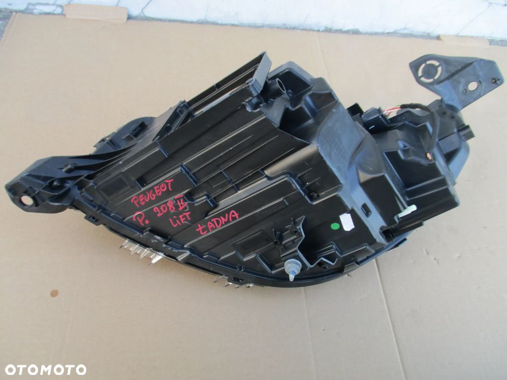 PEUGEOT 208 II 2 LIFT LAMPA PRAWA PRZÓD FULL LED - 6