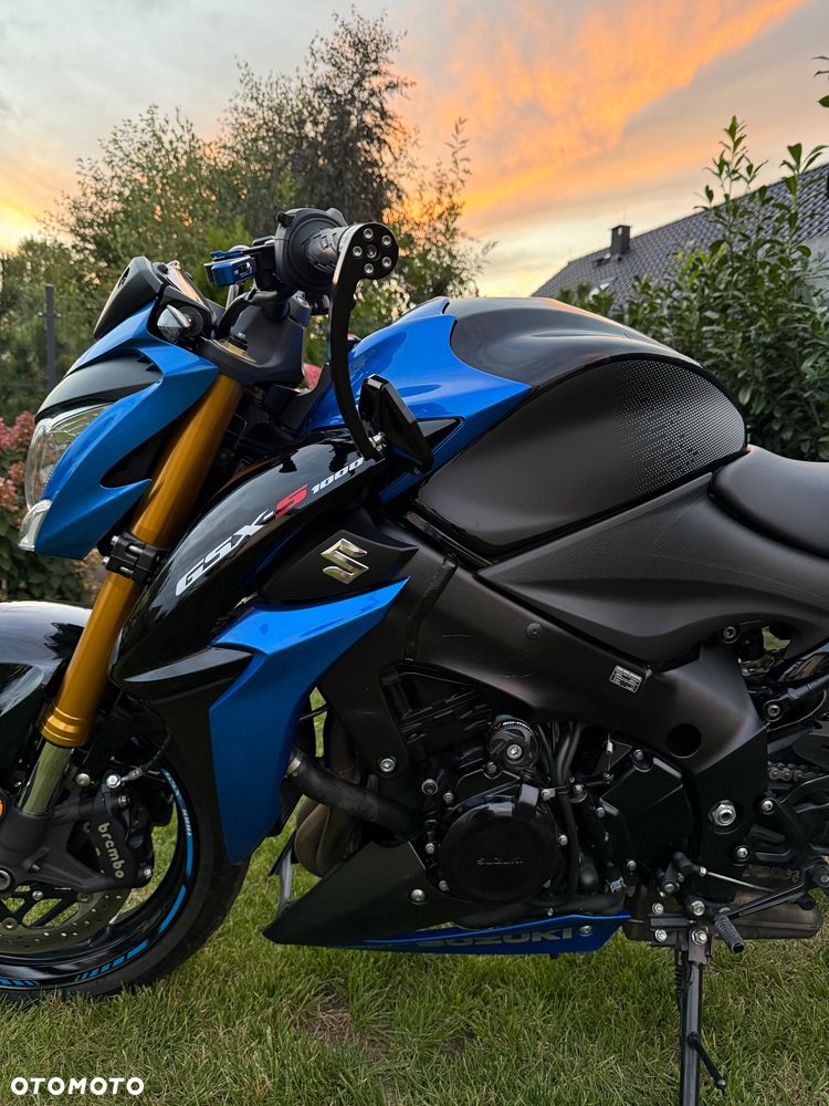 Suzuki GSX 1000 - 21