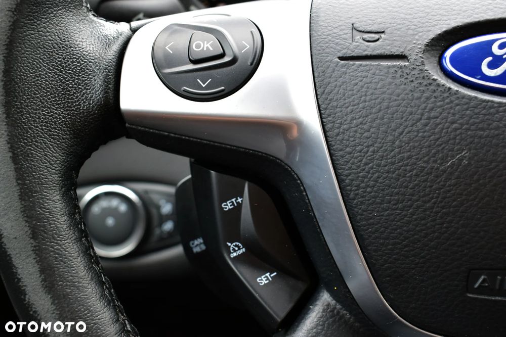 Ford Escape 2.0 EcoBoost AWD Titanium - 10