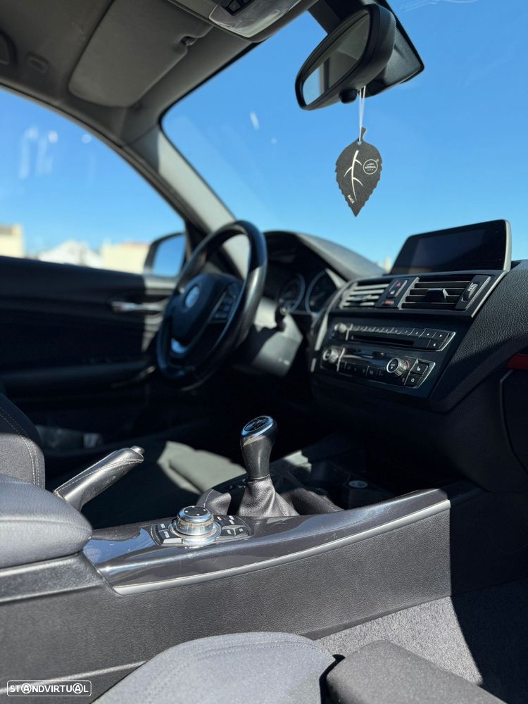 BMW 116 d Sport Line - 25