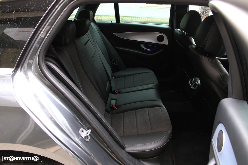 Mercedes-Benz E 300 de Exclusive Line - 27