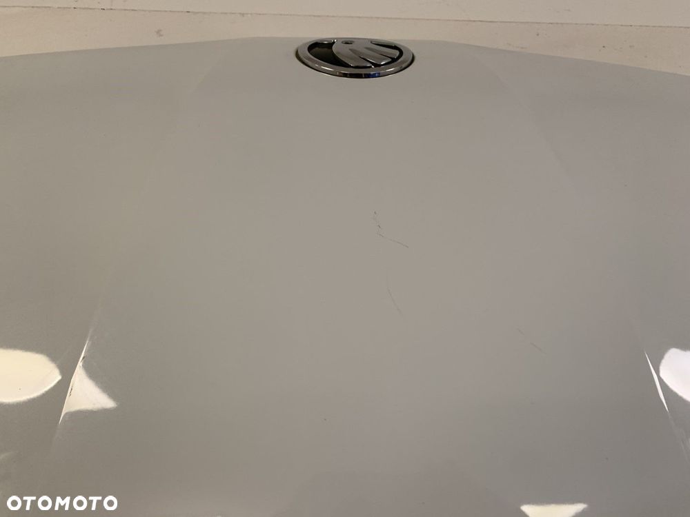 ŁADNA  NIEUSZKODZONA ORYGINALNA MASKA POKRYWA SILNIKA SKODA SCALA 19-24 657 - 9