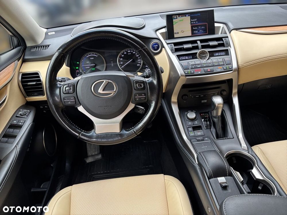 Lexus NX 300h Prestige AWD - 6