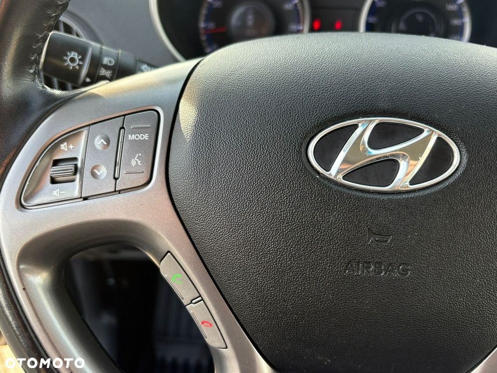 Hyundai ix35 1.6 2WD Fifa World Cup Edition - 26