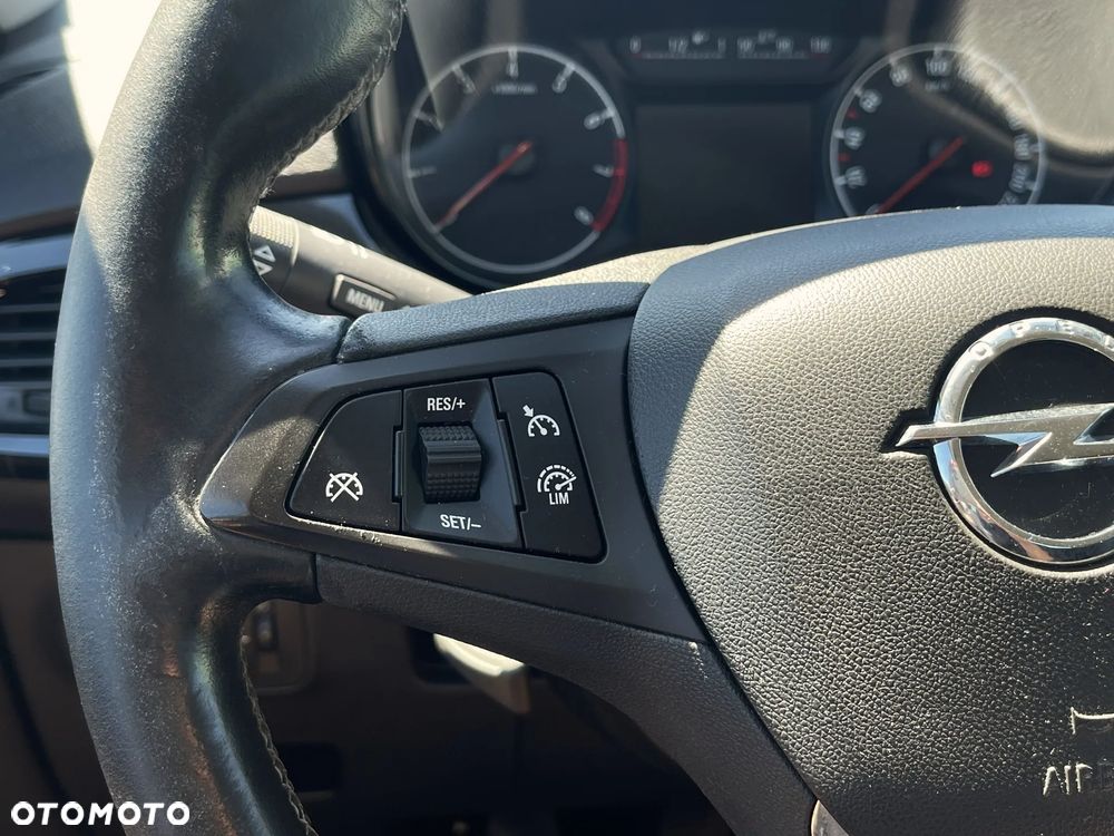 Opel Corsa 1.2 16V Enjoy - 32