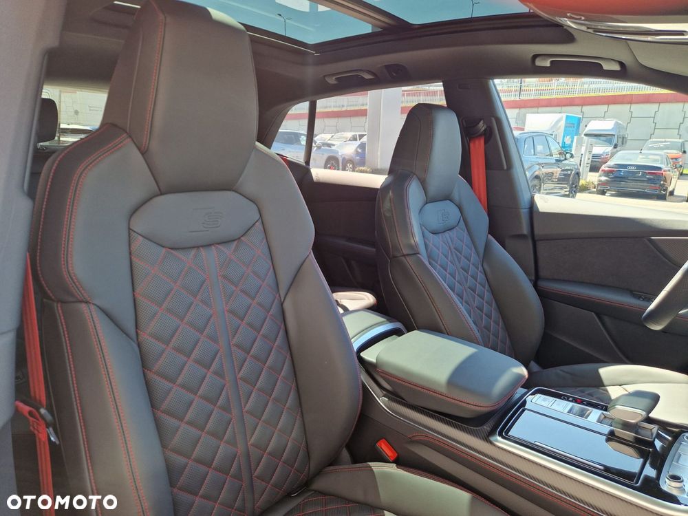 Audi Q8 TFSI e PHEV 360 kW Quattro Tiptronic - 12