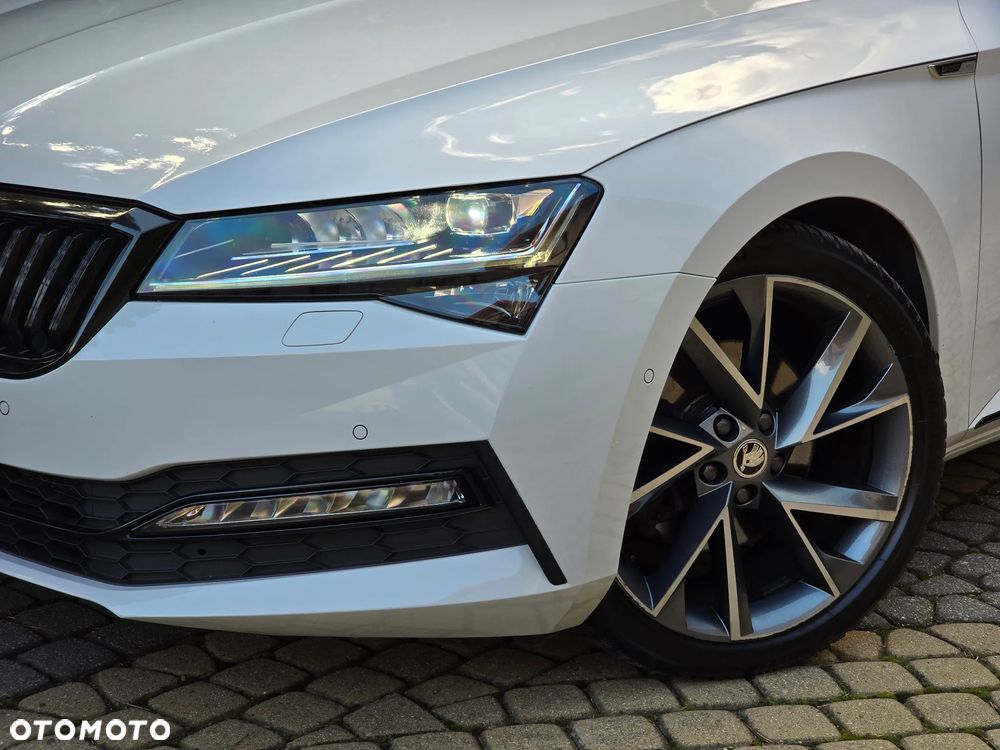 Skoda Superb 2023 photo 2