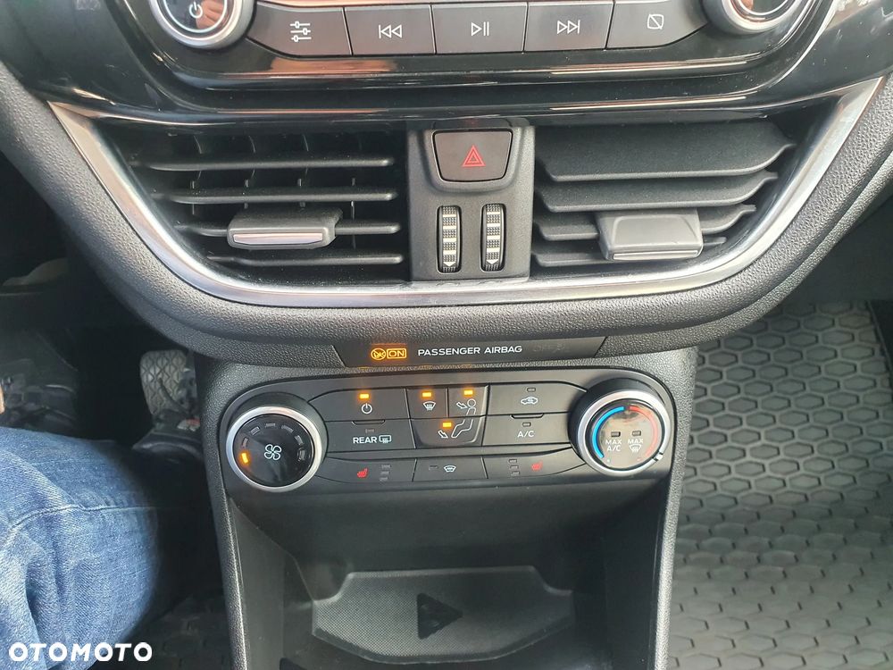 Ford Fiesta 1.0 EcoBoost S&S ACTIVE - 19