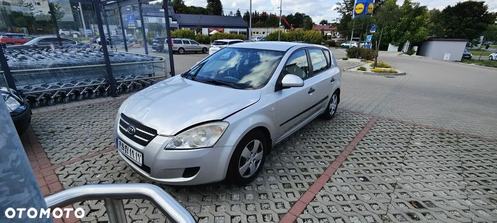 Kia Ceed 1.4 Comfort - 1