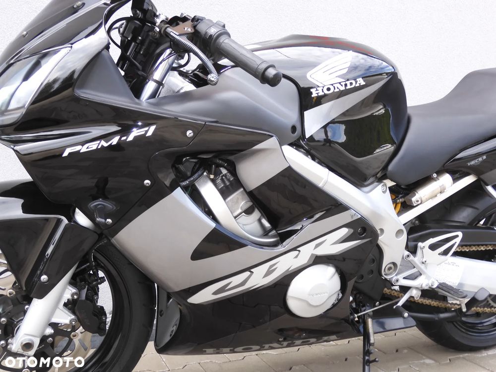 Honda CBR - 24