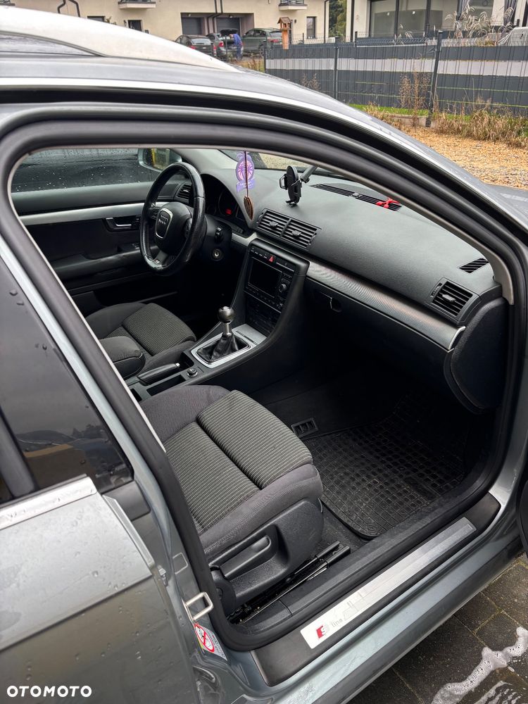 Audi A4 - 4