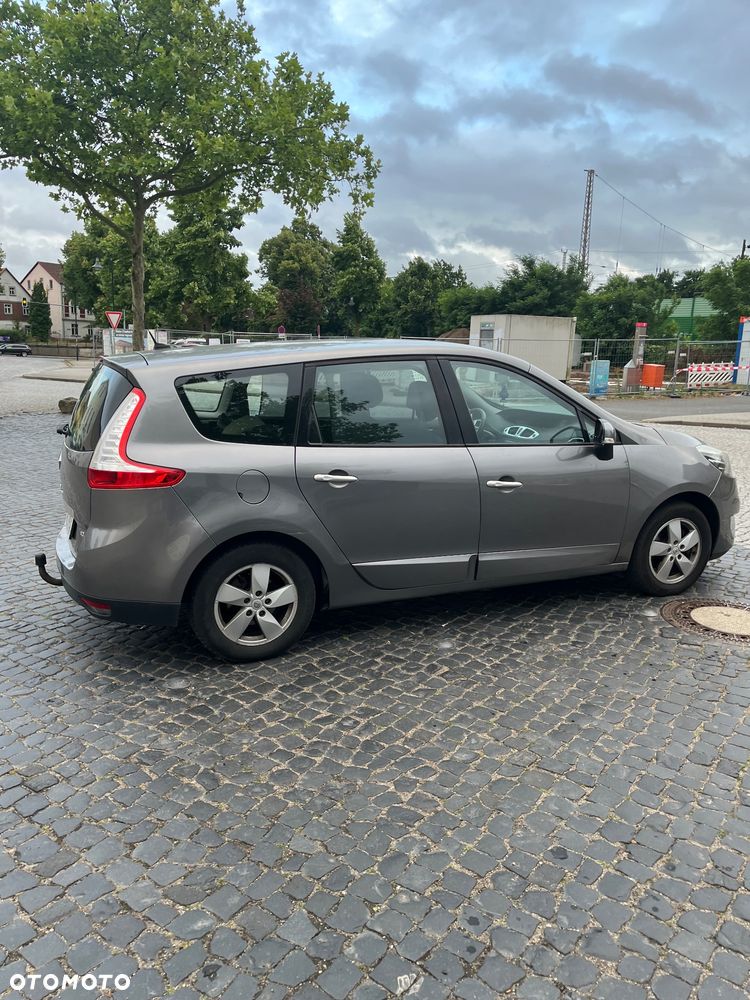 Renault Scenic 1.9 dCi Privilege Euro5 - 6