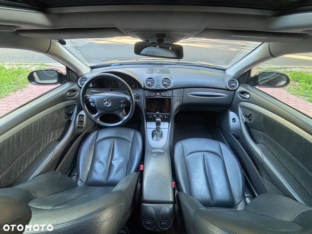 Mercedes-Benz CLK - 11
