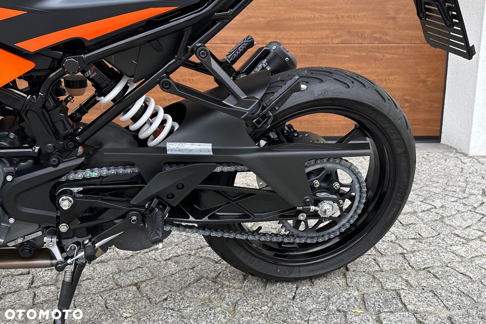 KTM RC 125 - 22