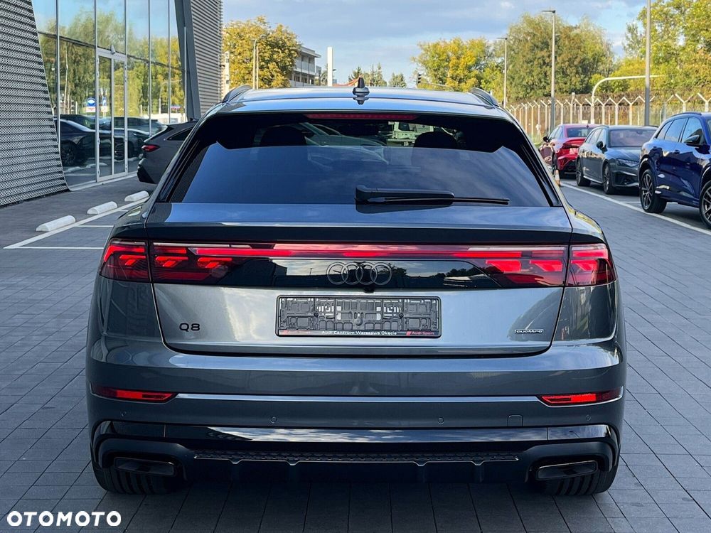 Audi Q8 - 8