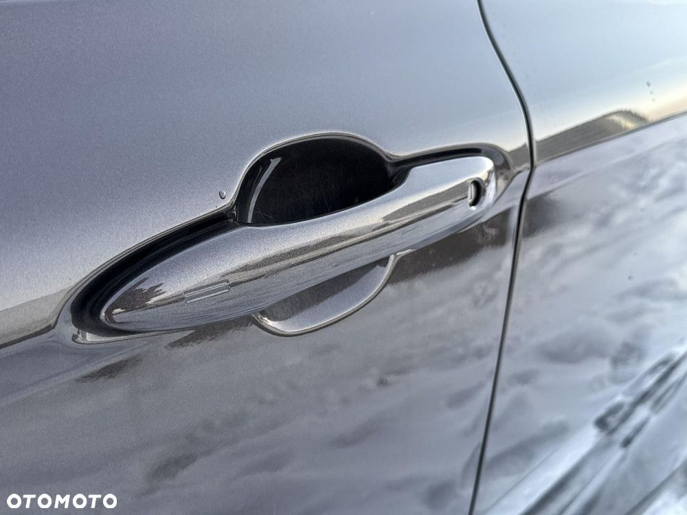 Toyota Camry 2.5 Hybrid Executive CVT - 26