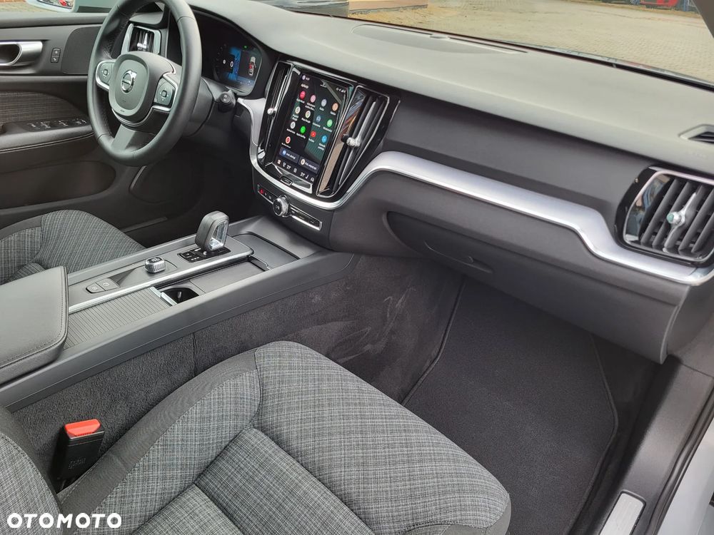 Volvo V60 B3 B Essential - 10