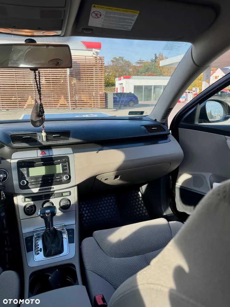 Volkswagen Passat 2.0 TDI Comfortline DSG - 10