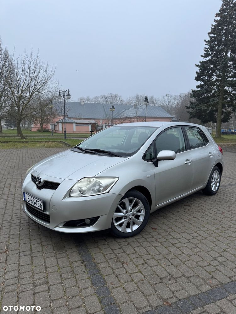 Toyota Auris 1.6 VVT-i Sol - 1