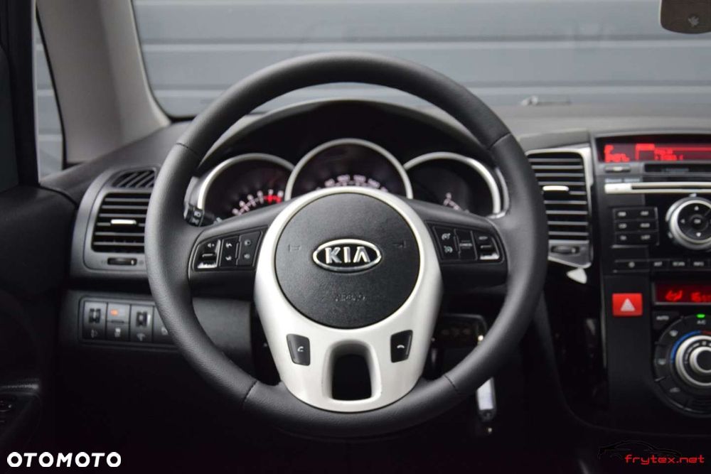 Kia Venga - 27