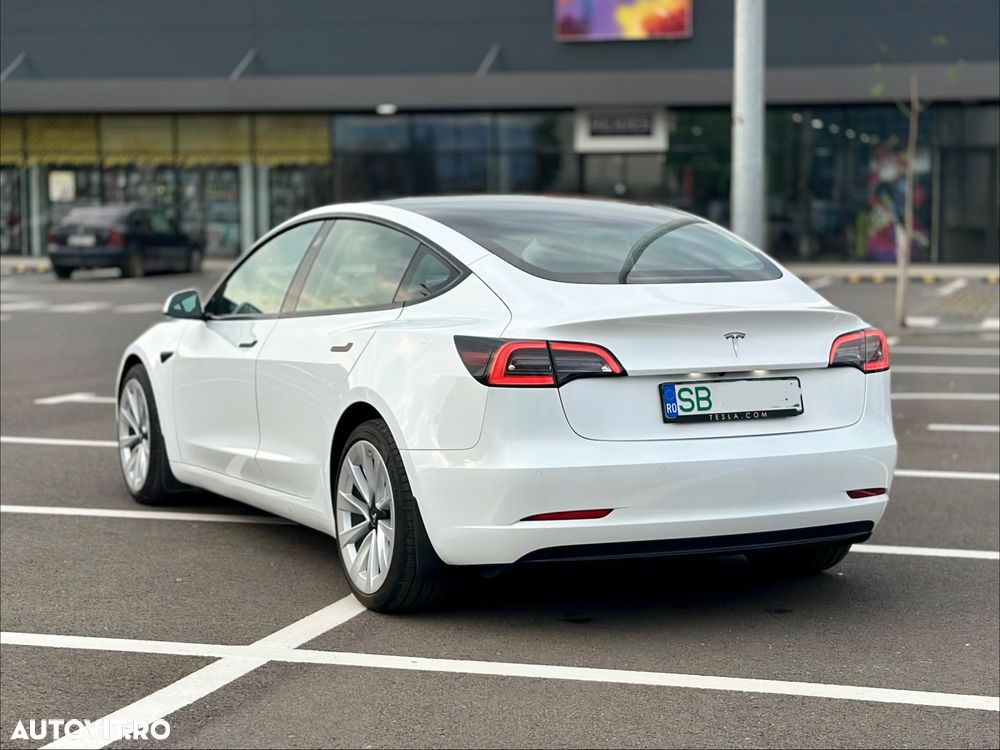Tesla Model 3 RWD - 2