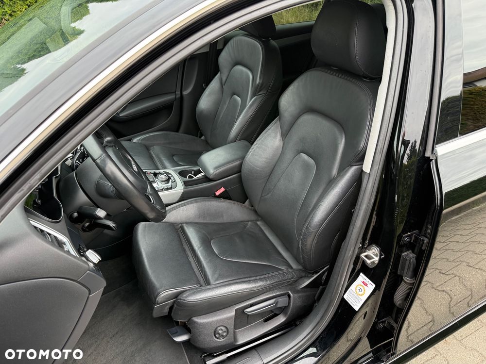 Audi A4 Avant 2.0 TDI DPF clean diesel multitronic S line Sportpaket - 10