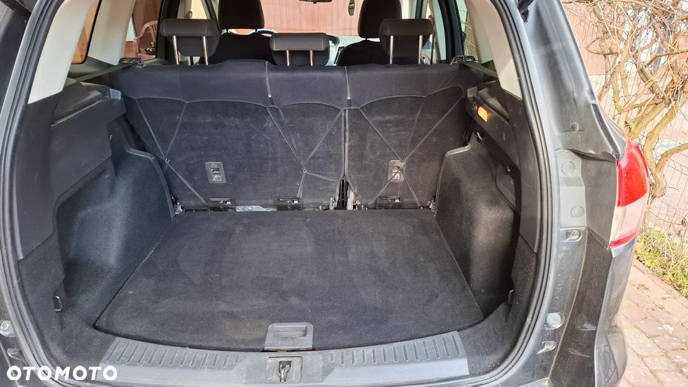 Ford Kuga 2.0 TDCi 2x4 Individual - 11
