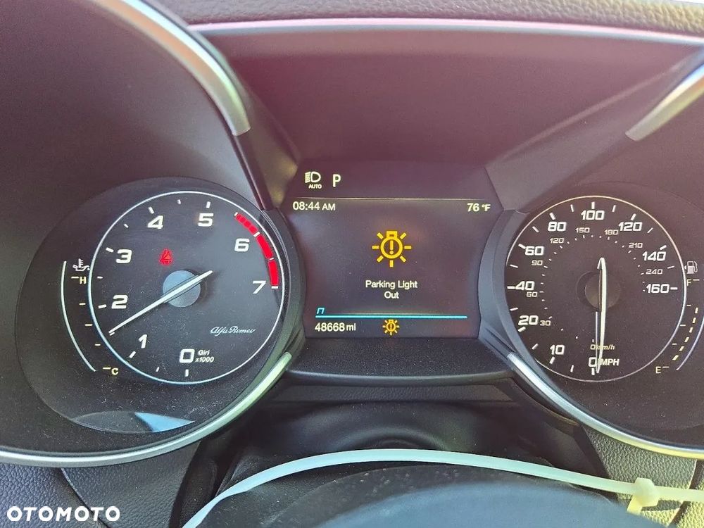 Alfa Romeo Giulia 2.0 Turbo 16V AT8-Q4 Ti - 11