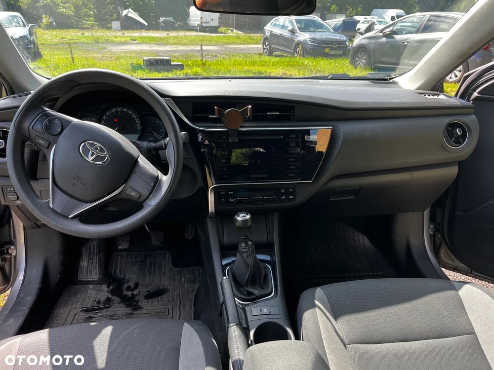 Toyota Auris 1.6 Active - 23