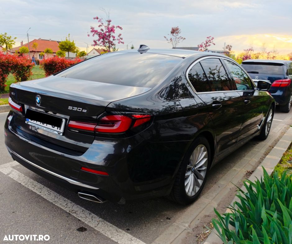 BMW Seria 5 520i AT MHEV - 2