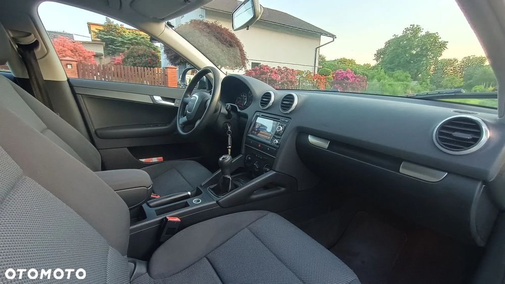 Audi A3 Sportback 1.6 Attraction - 17