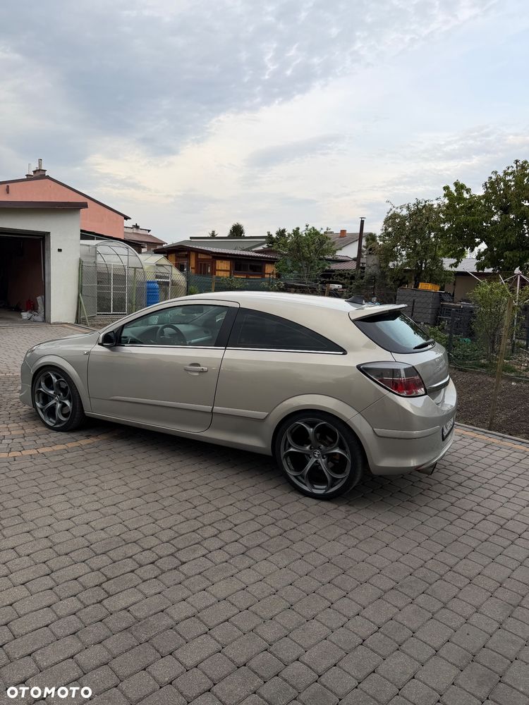 Opel Astra 2.0 Turbo Sport - 4