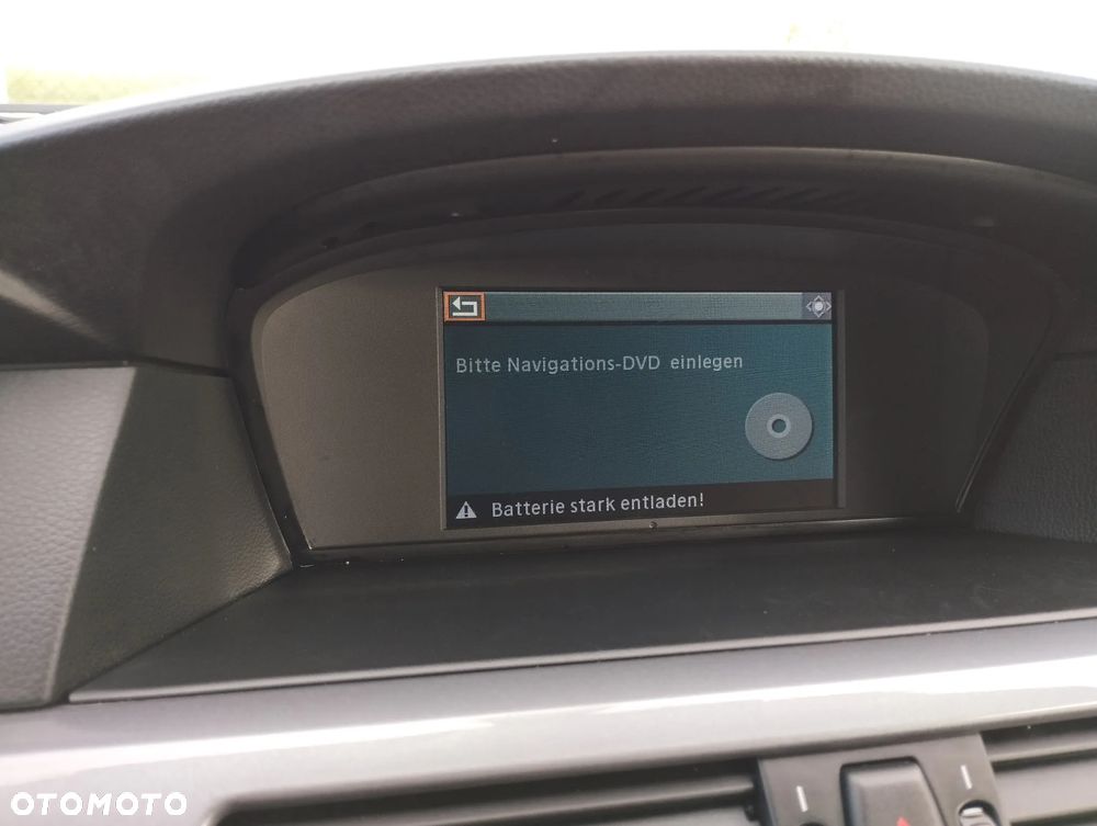 BMW Seria 5 523i Touring - 13