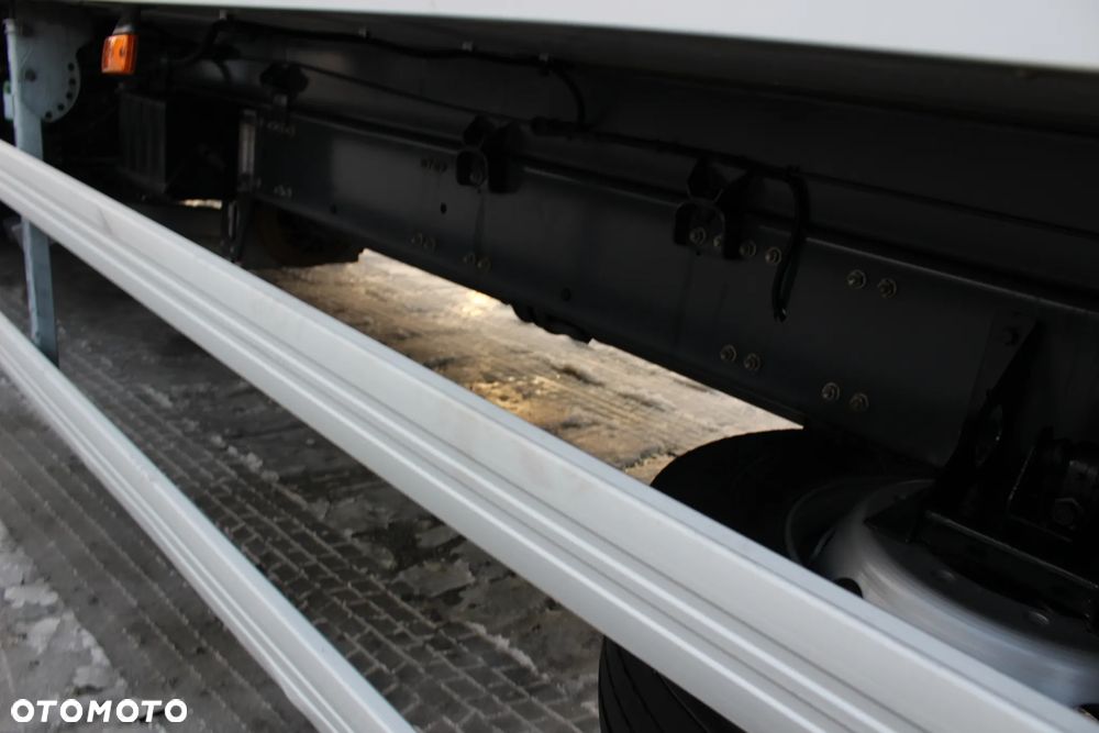 Renault D320 CHŁODNIA/*CARRIER* 1050mt / FRC 12.2026 / KAB.SYPIALNA/ EURO 6/*SERIWIS*/ SUPER STAN - 19