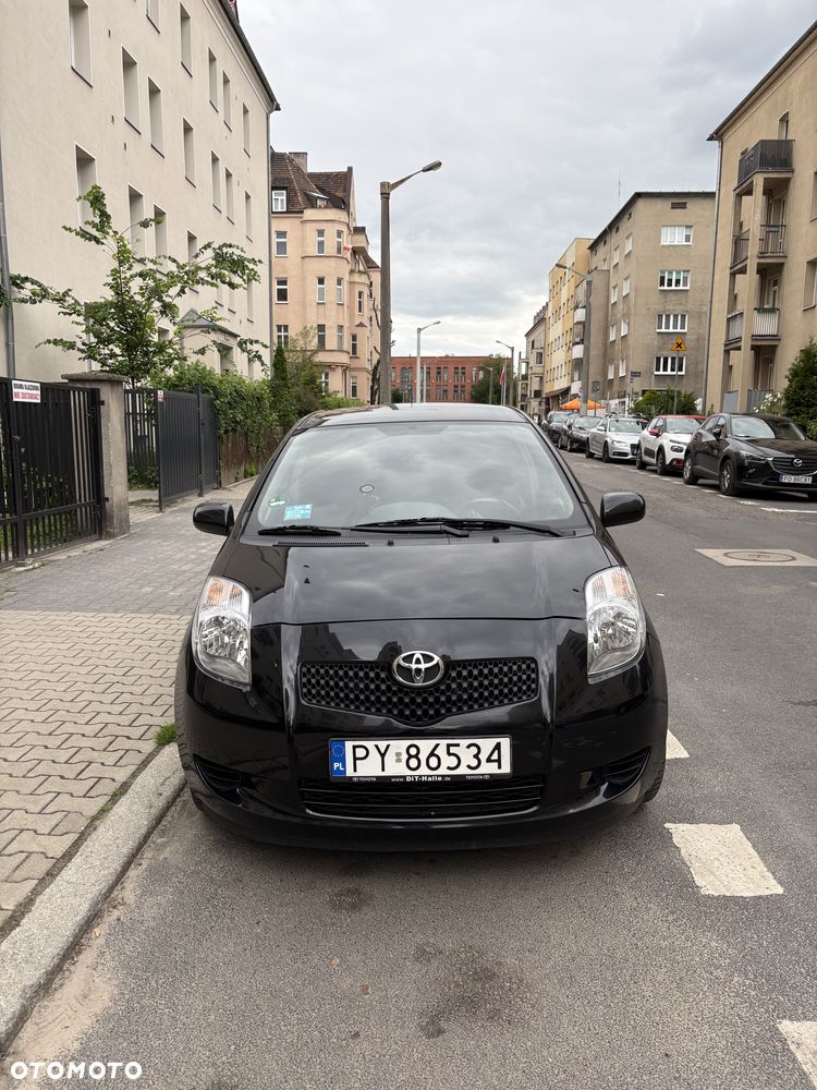 Toyota Yaris 1.0 Luna A/C - 2