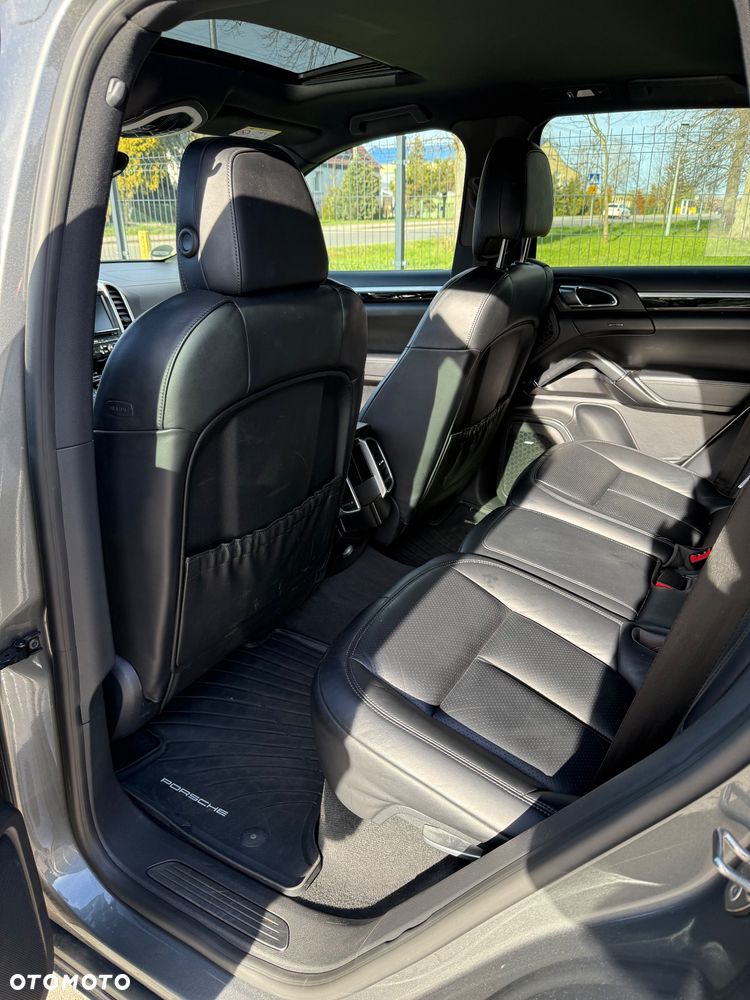 Porsche Cayenne Diesel - 11