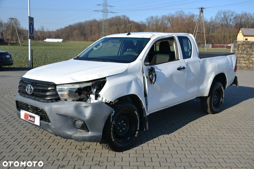 Toyota Hilux - 3