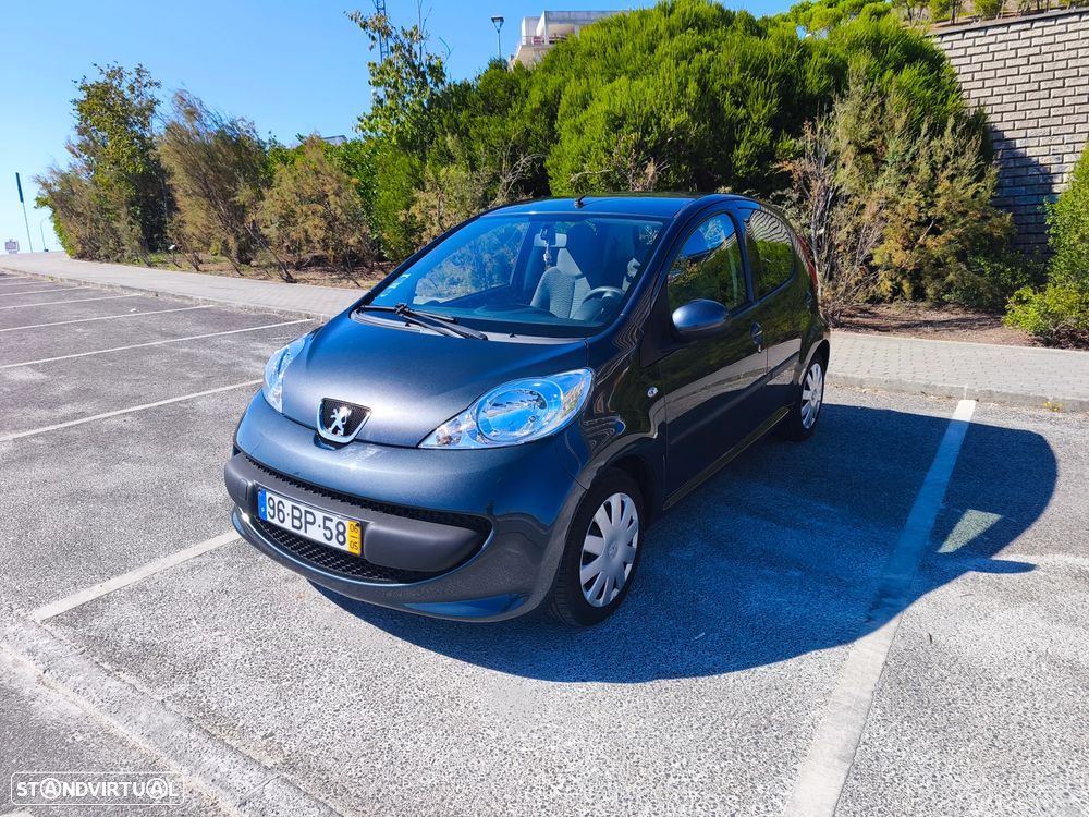 Peugeot 107 1.0 Urban - 2