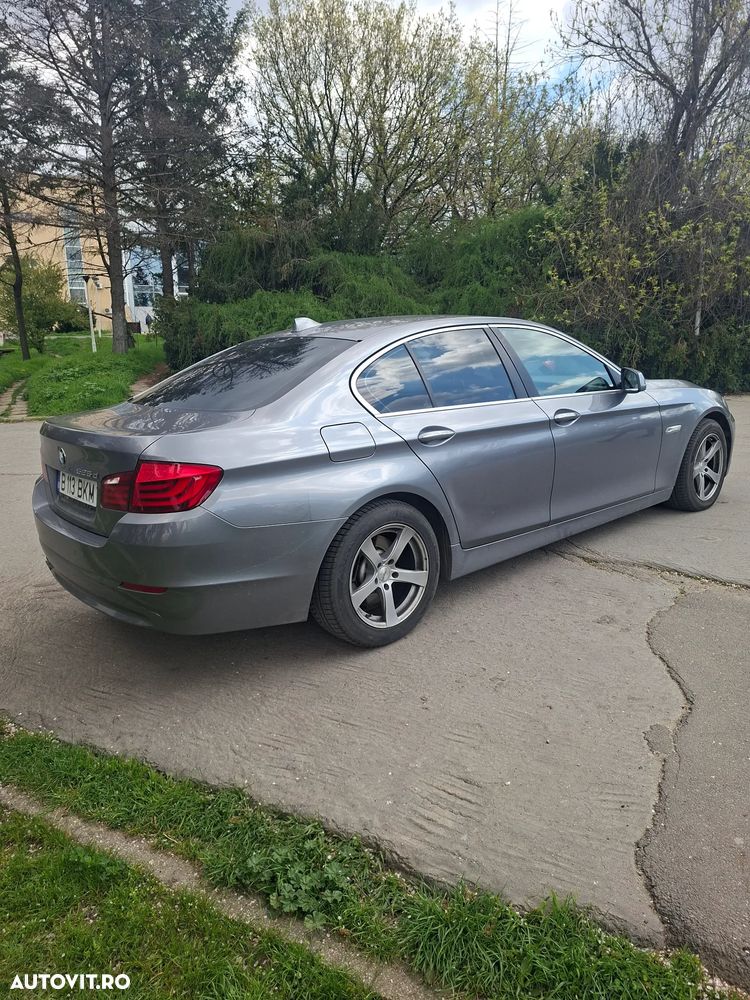 BMW Seria 5 525d Sport-Aut. - 4