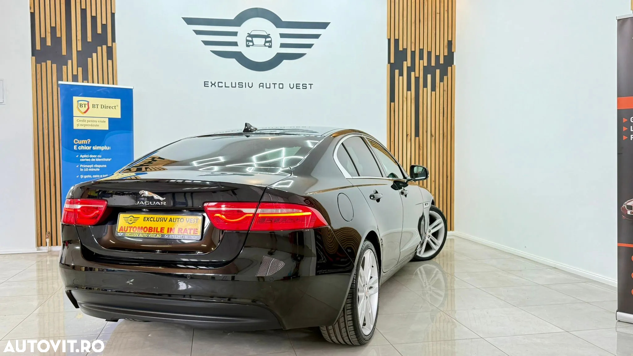 Jaguar XE 2.0 Portfolio - 4
